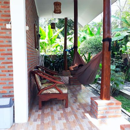 Ragha Homestay Batukaras Экстерьер фото