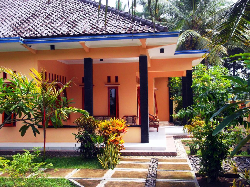 Ragha Homestay Batukaras Экстерьер фото